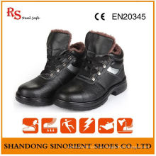 Zapatos de seguridad resistentes a los productos químicos de invierno con forro de piel artificial RS820